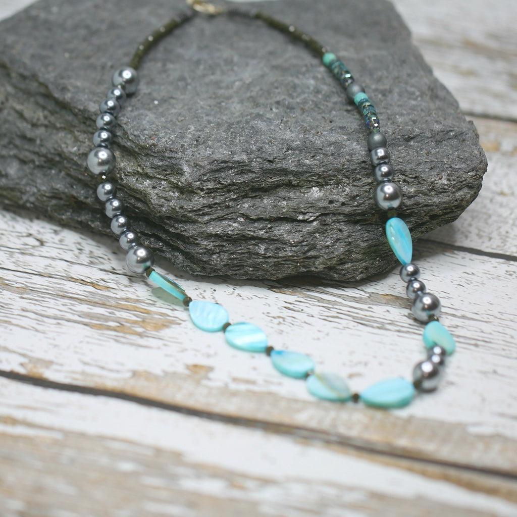 Cute stone necklace for any outfit