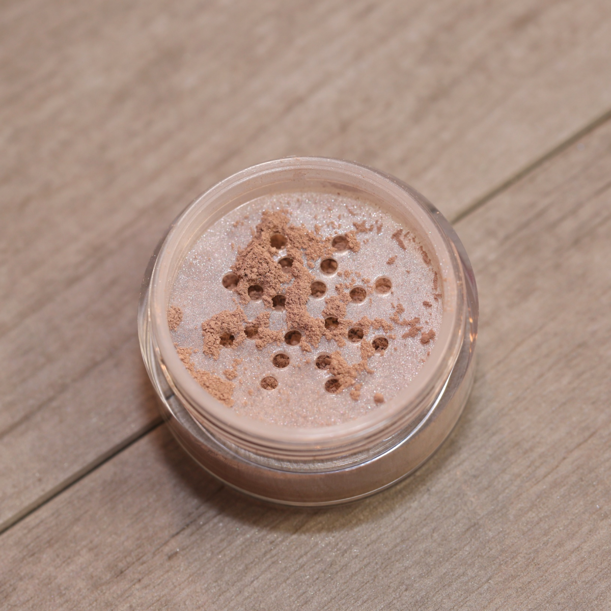 Soft Focus Foundation Loose Mineral Powder (Beige Buff)