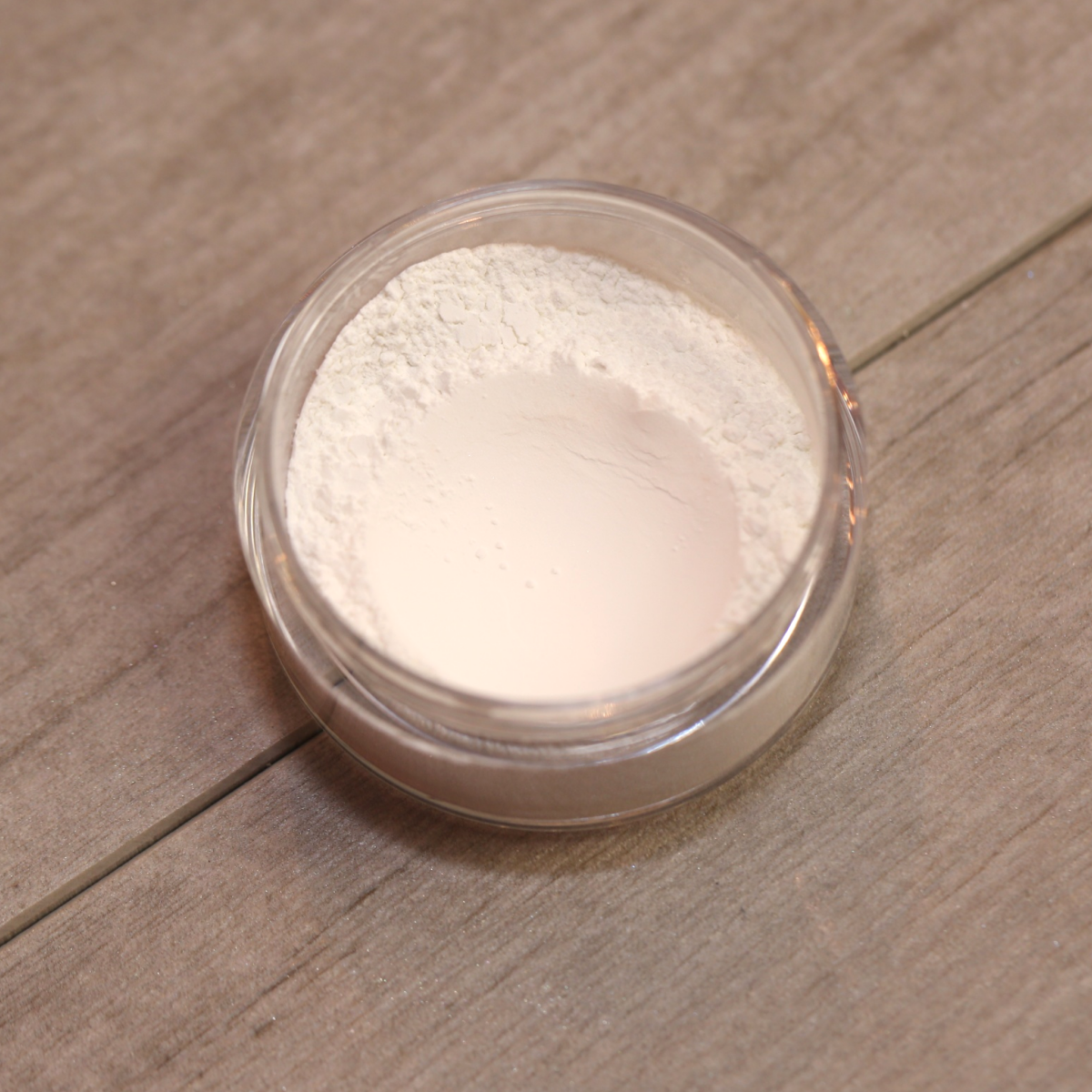 Translucent Veil Finishing Face Powder