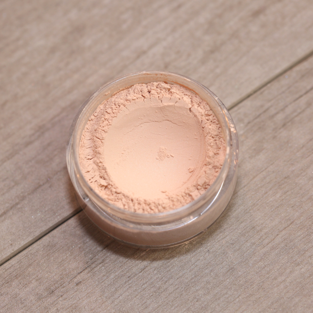 Sheer Coverage Foundation Loose Mineral Powder (Petal)