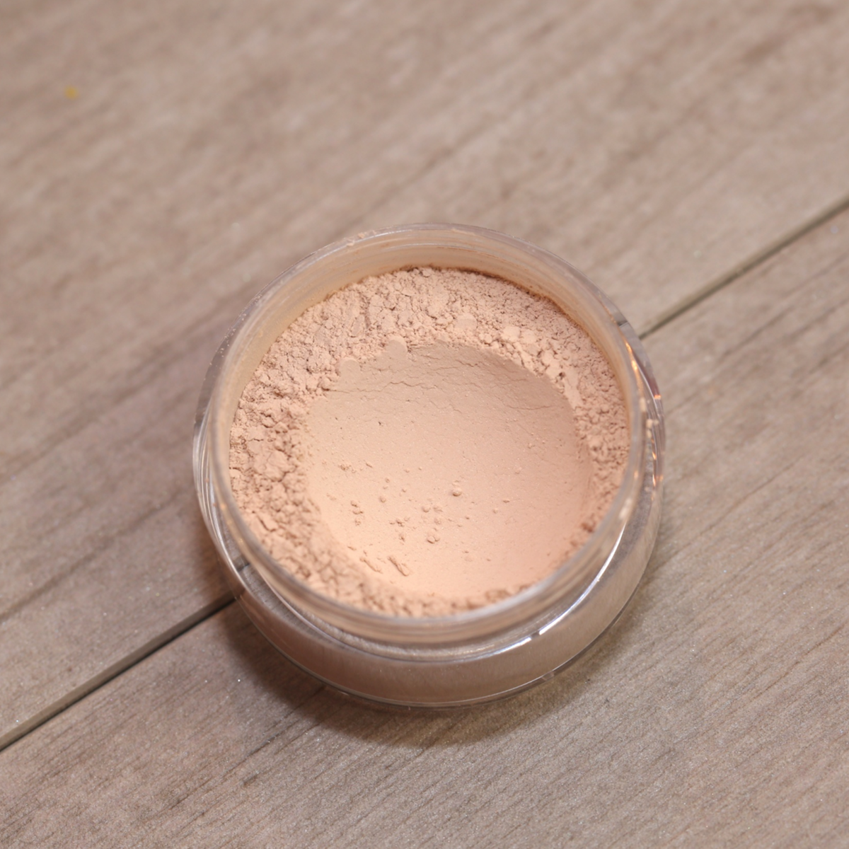 Sheer Coverage Foundation Loose Mineral Powder (Linen)