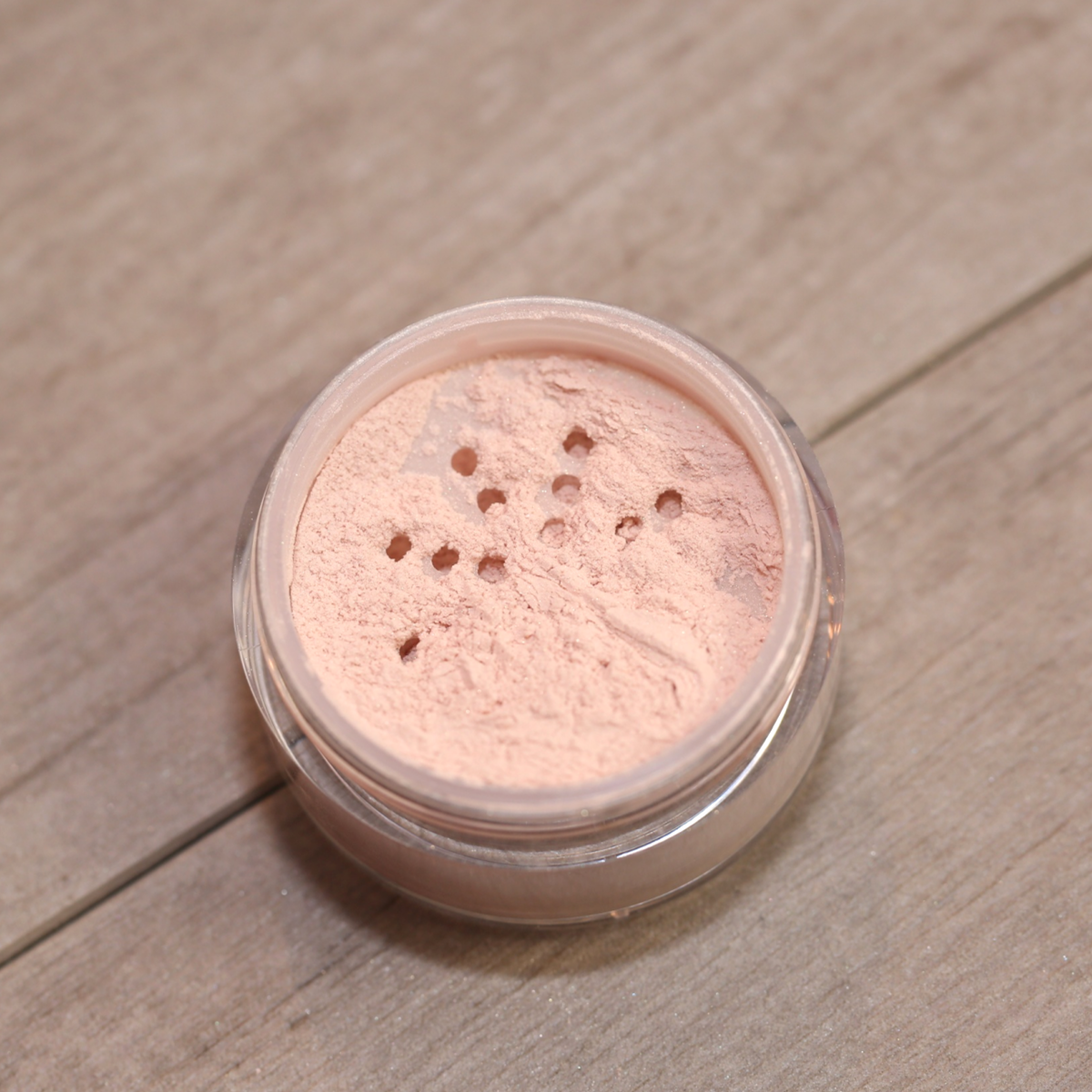Lock In Your Makeup With Our High Definition Mineral Makeup Finishers