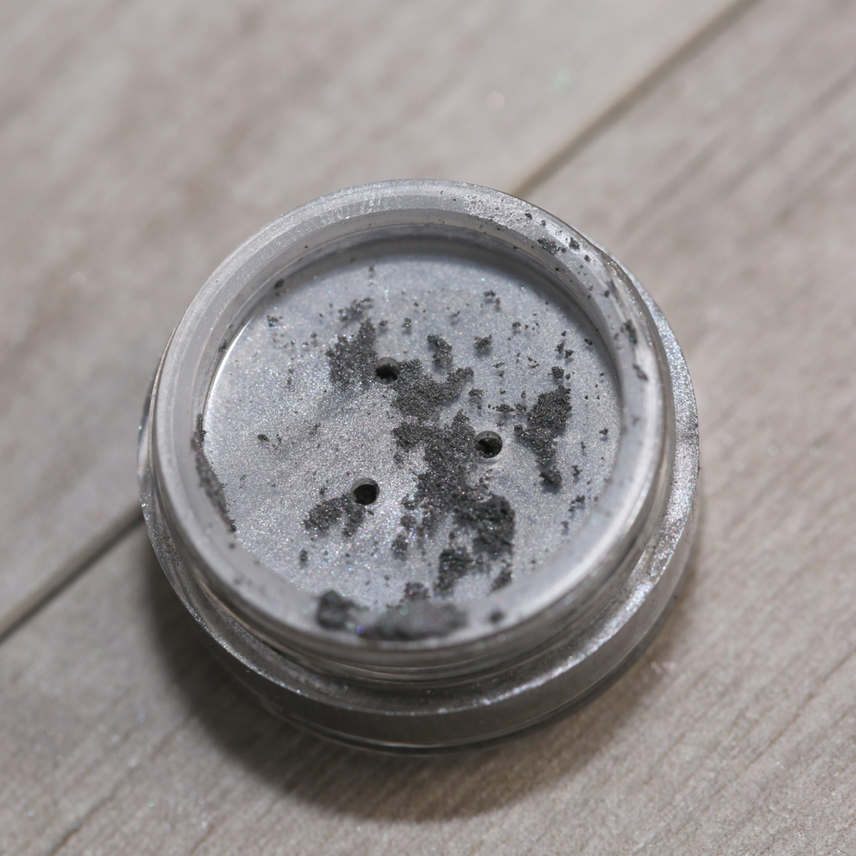 Our Mineral Powder Eye Shadow is Packed With Color and Provides Skin-Nourishing Benefits 