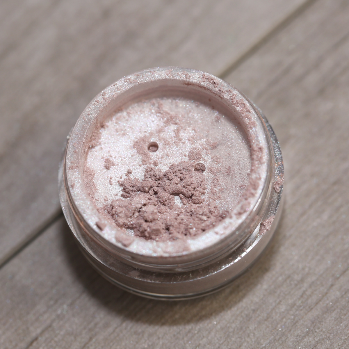 Our Mineral Powder Eye Shadow is Packed With Color and Provides Skin-Nourishing Benefits 