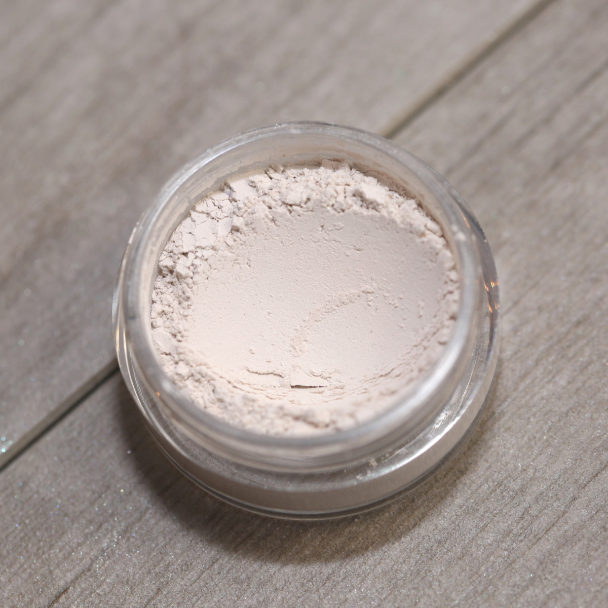  Our Mineral Powder Eye Shadow is Packed With Color and Provides Skin-Nourishing Benefits 