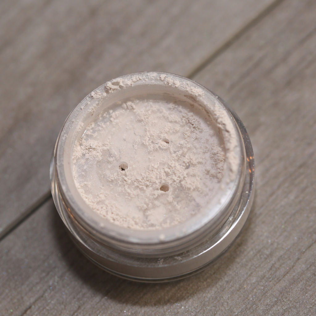  Our Mineral Powder Eye Shadow is Packed With Color and Provides Skin-Nourishing Benefits 