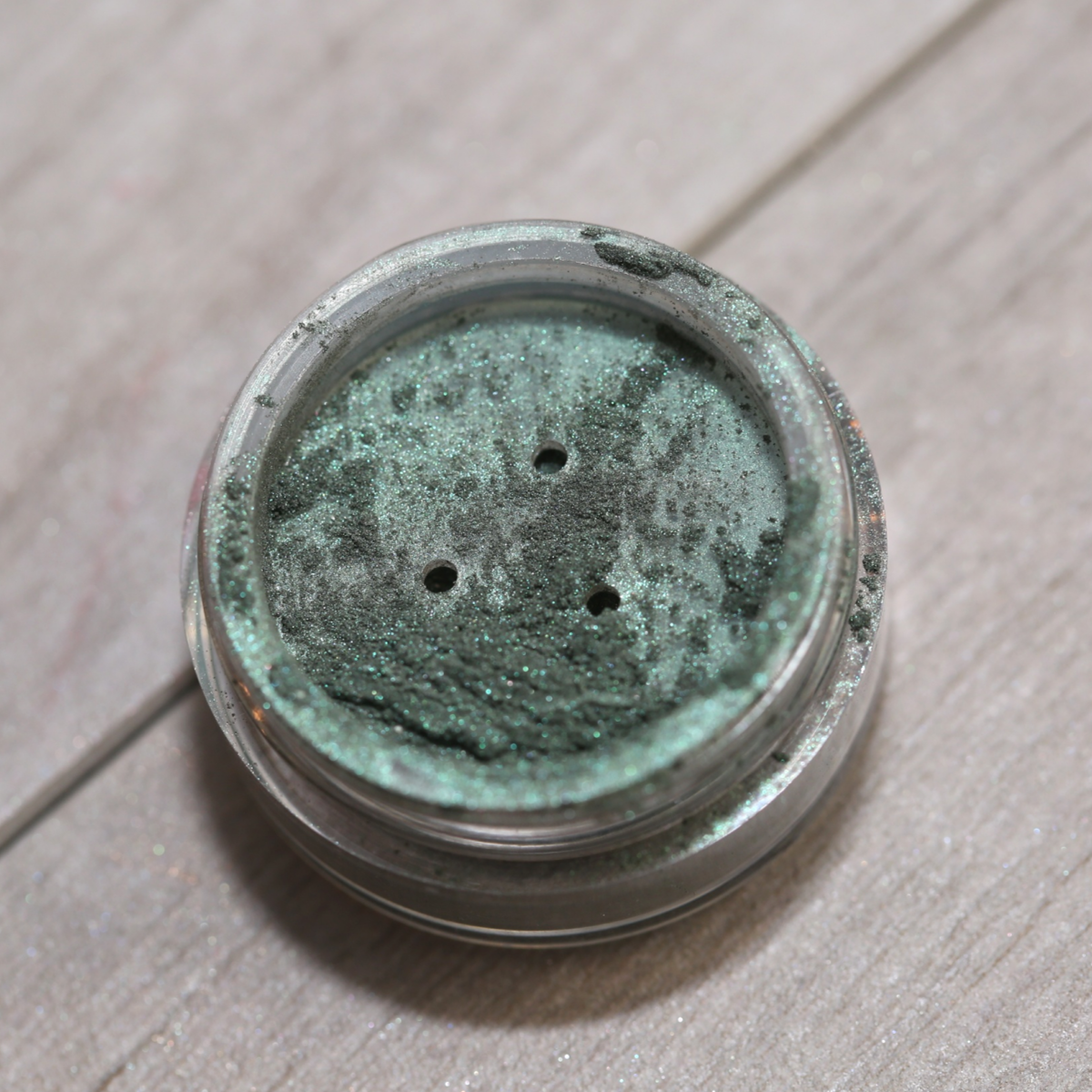 Our Mineral Powder Eye Shadow is Packed With Color and Provides Skin-Nourishing Benefits 